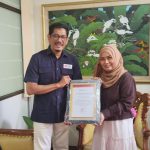 PMI Jakarta Utara Berikan Penghargaan kepada Kantor Pajak Pratama Kelapa Gading